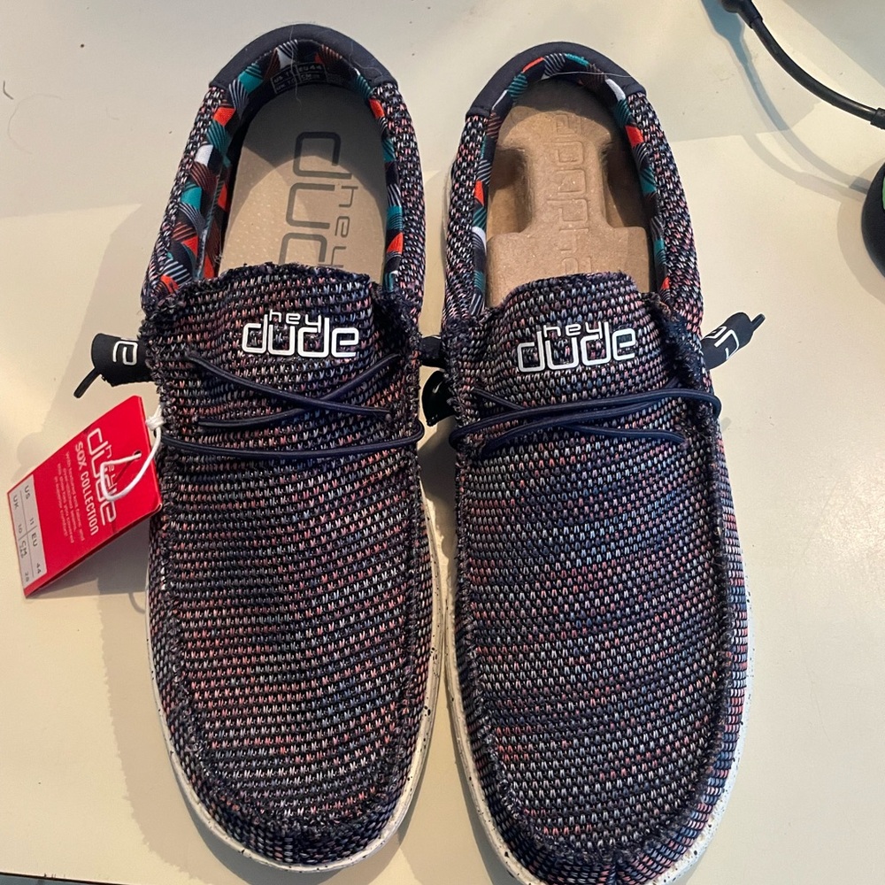 Hey Dude’s Sz 11